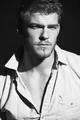 Alan Ritchson 
