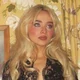 01 Sabrina Carpenter
