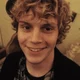 Evan Peters 