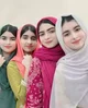 Hijabi cousins 