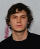 Evan Peters 