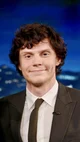 Evan Peters 